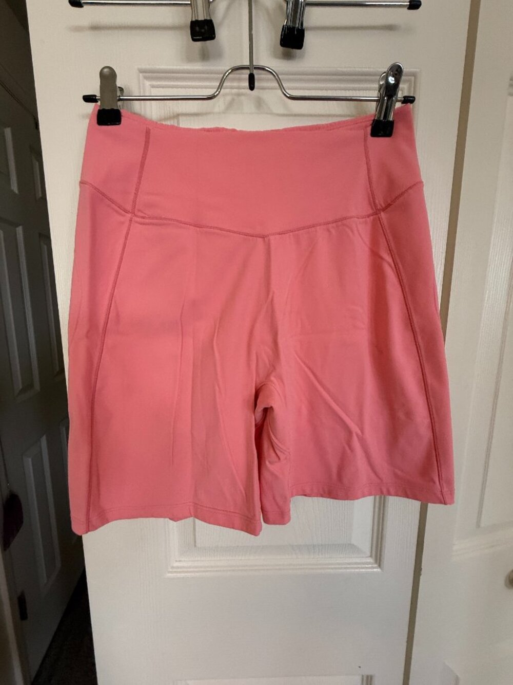 Buffbunny Silhouette Short 6" - Guava
